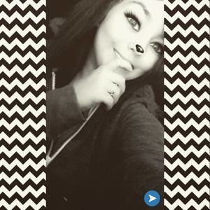 Meet your Posher, Carrie